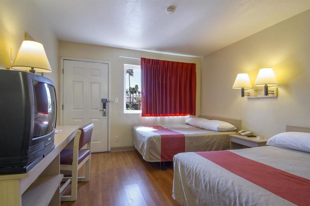 Motel 6 Mesa North Zewnętrze zdjęcie