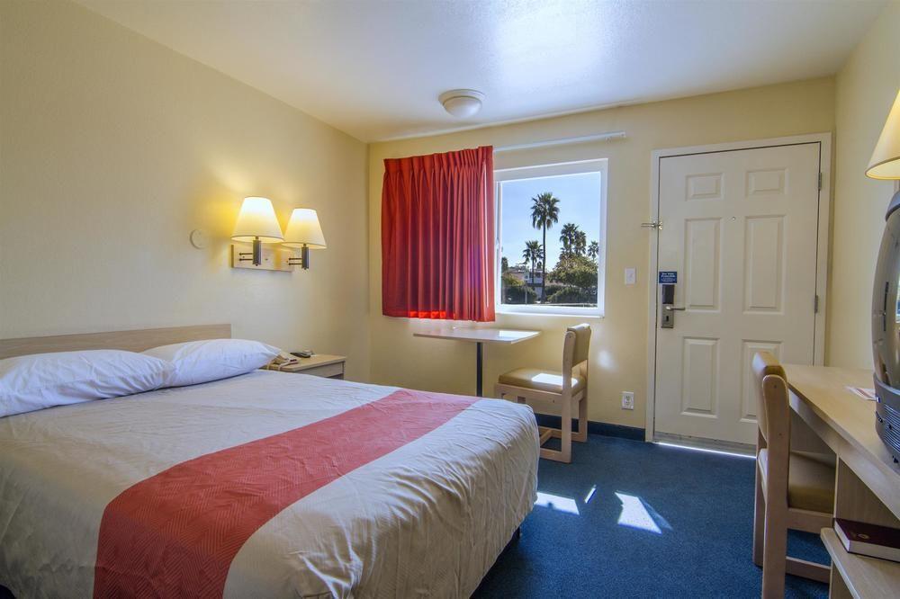 Motel 6 Mesa North Zewnętrze zdjęcie