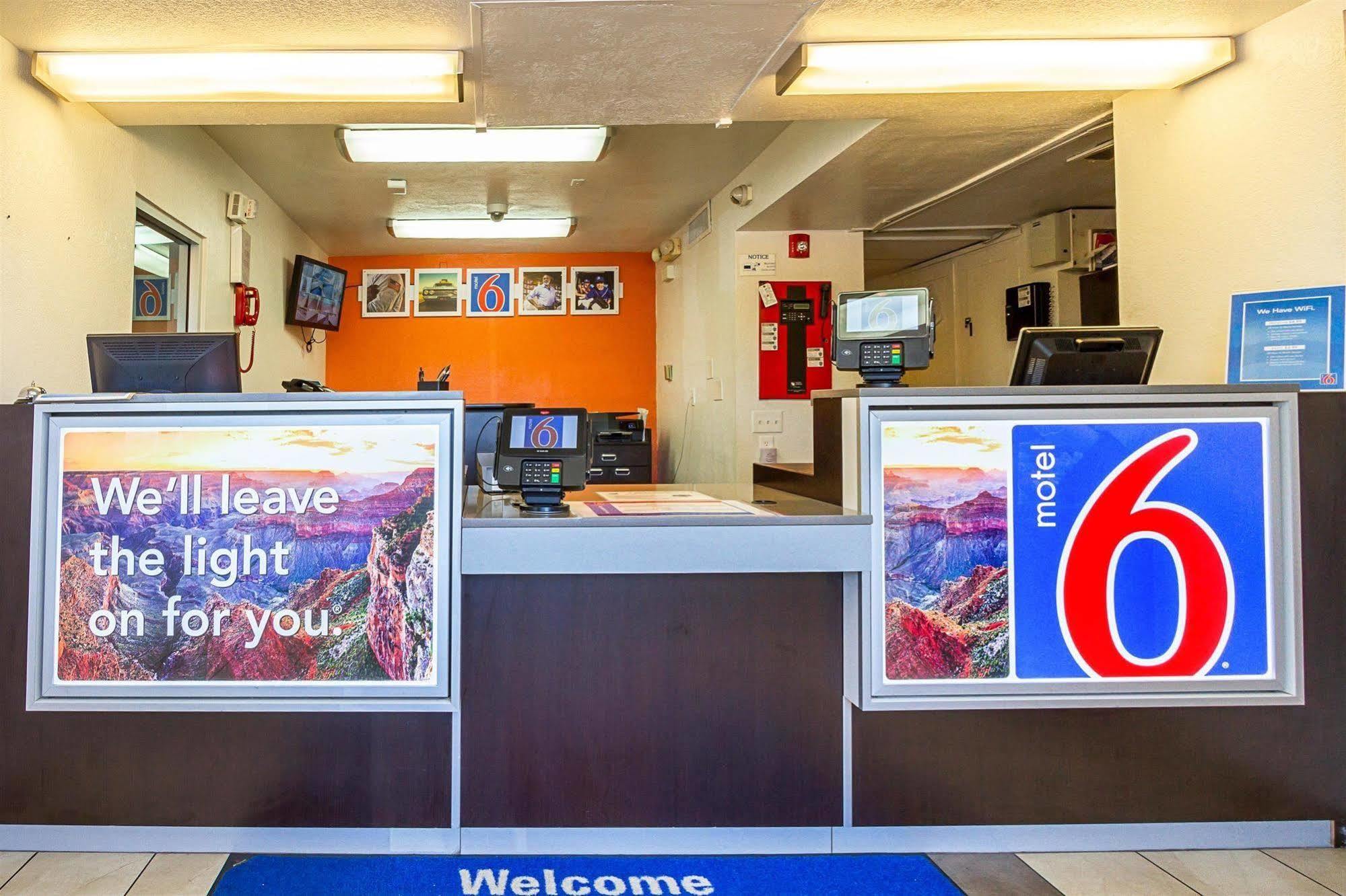 Motel 6 Mesa North Zewnętrze zdjęcie
