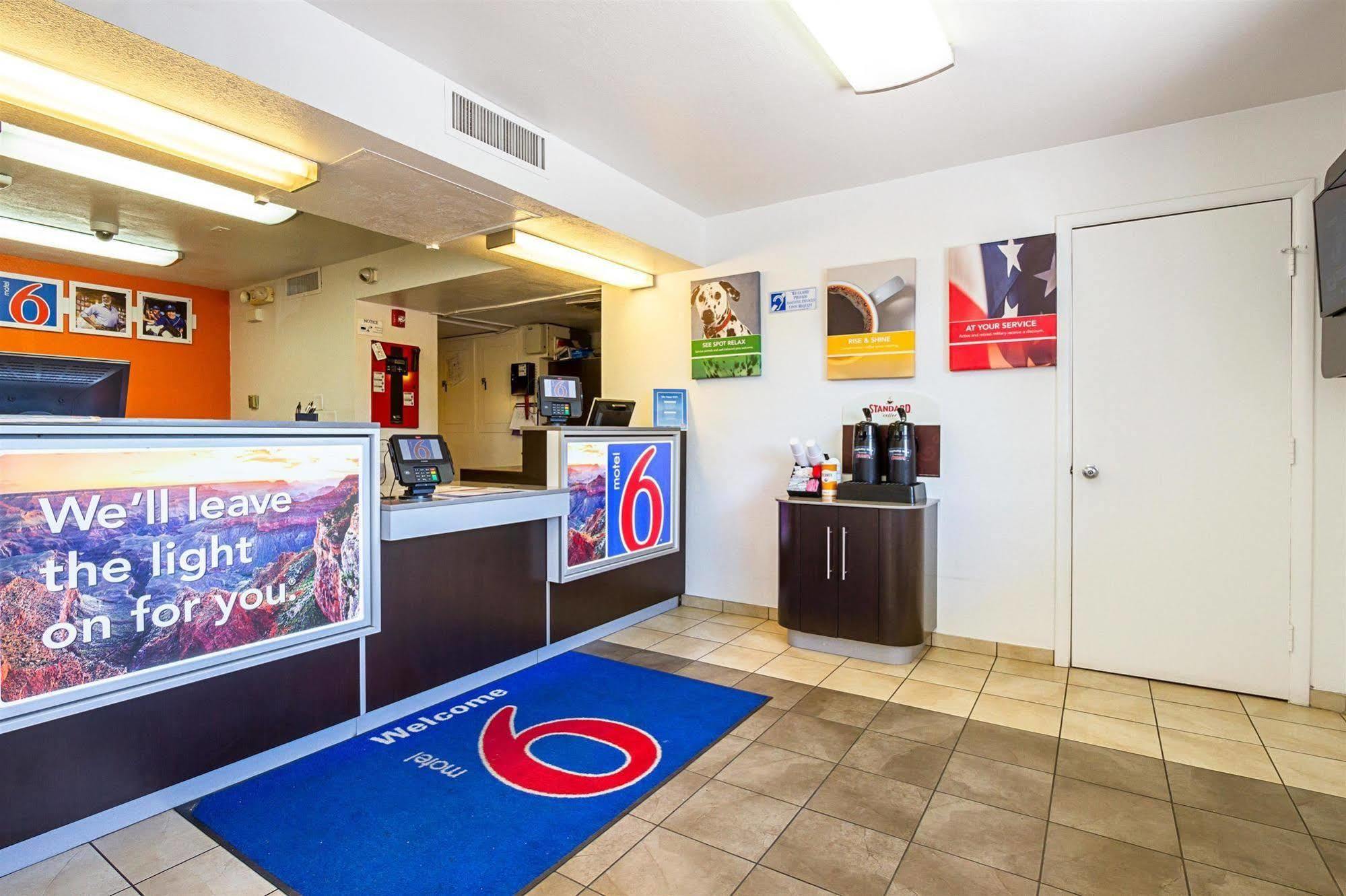 Motel 6 Mesa North Zewnętrze zdjęcie