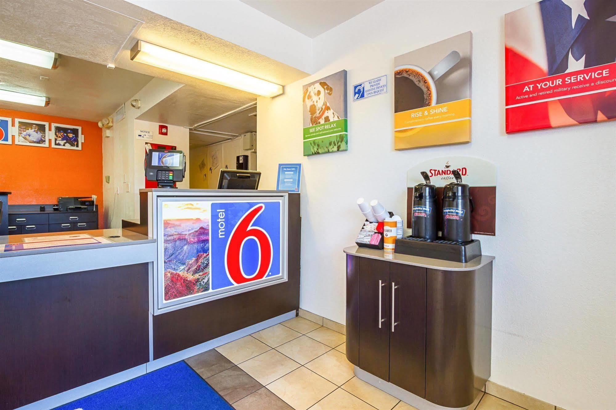 Motel 6 Mesa North Zewnętrze zdjęcie