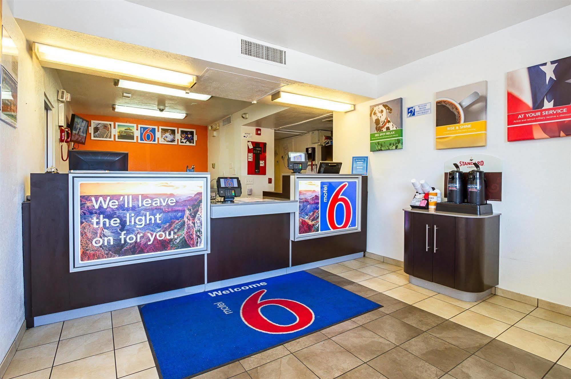 Motel 6 Mesa North Zewnętrze zdjęcie